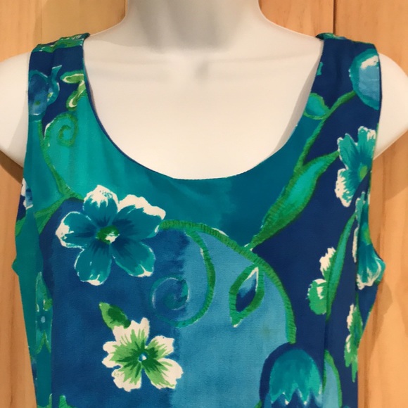 Beautiful colorful Big Hed Hawaiian shift dress. - Picture 3 of 10